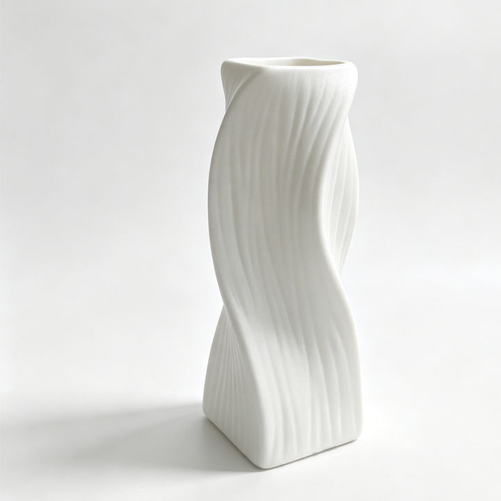 Modern Sculptural Decorative Vase Kalsten
