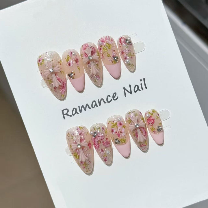 Floral Themed Press-On Nail Set Kalsten