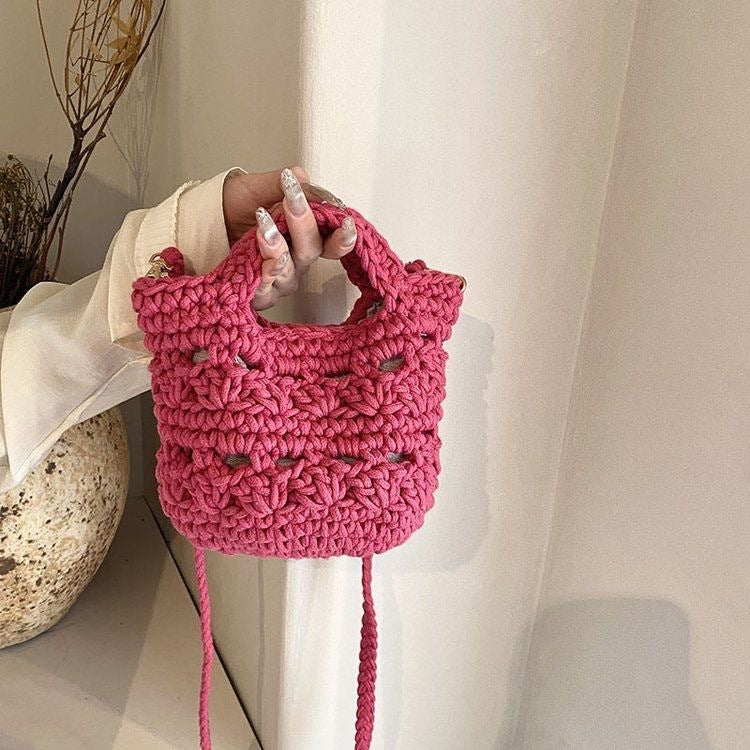 Hand-knotted bag with braided structure Kalsten