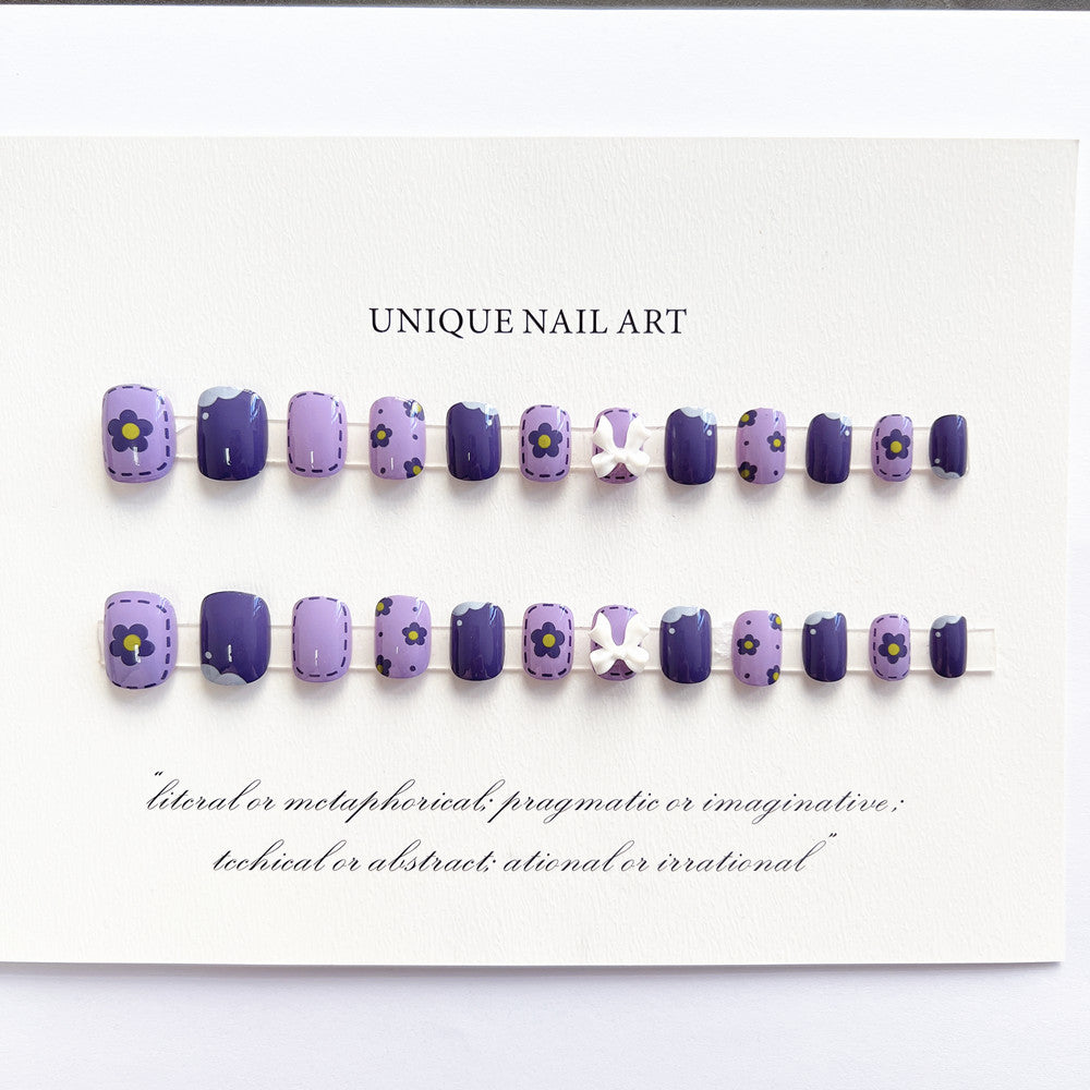 Unique Floral Press-On Nail Art Set