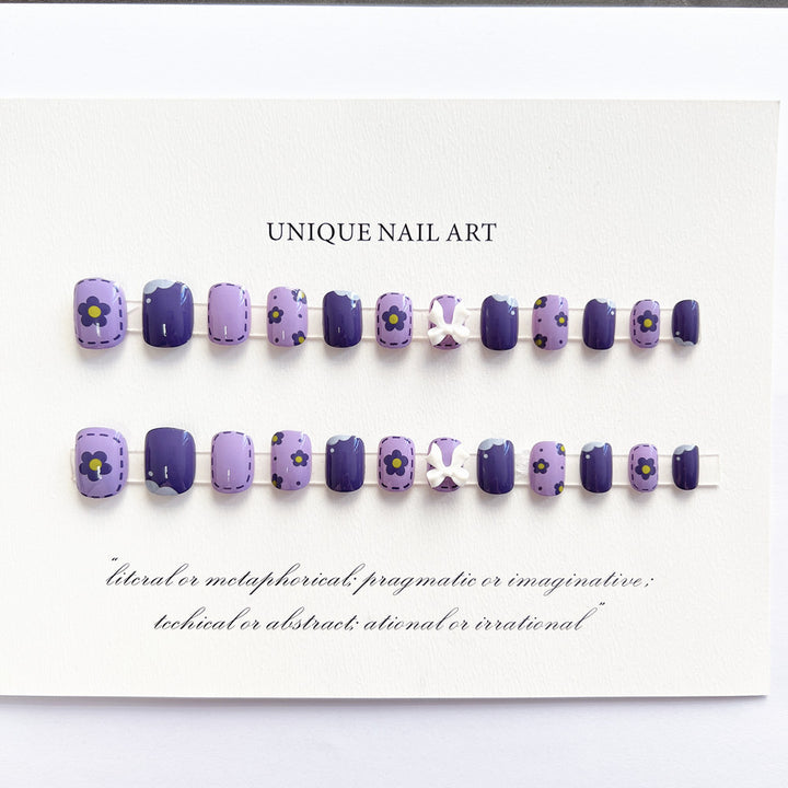 Unique Floral Press-On Nail Art Set