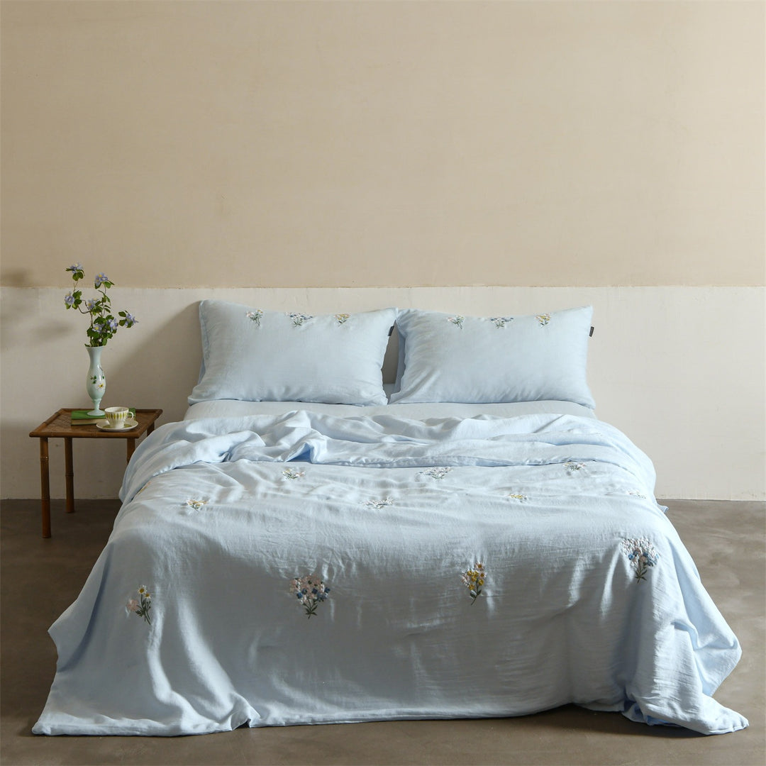 Embroidered linen-cotton bedding set with soft wash quality