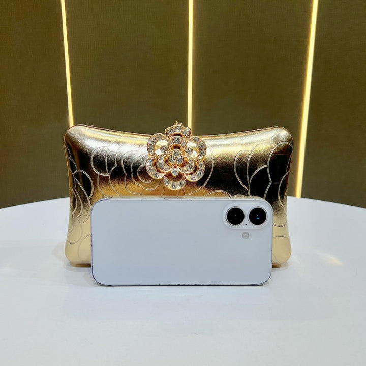 Elegant Floral Embellished Evening Clutch