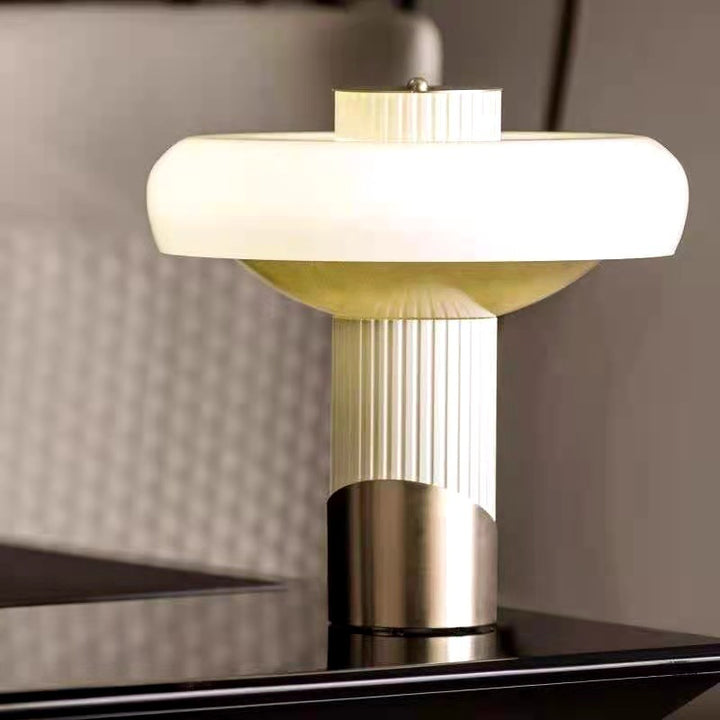 Elegant Retro Table Lamp