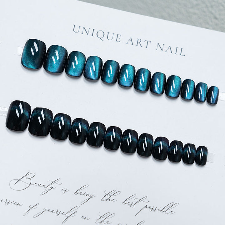 Elegant Press-On Nail Art Set with Gradient Finish