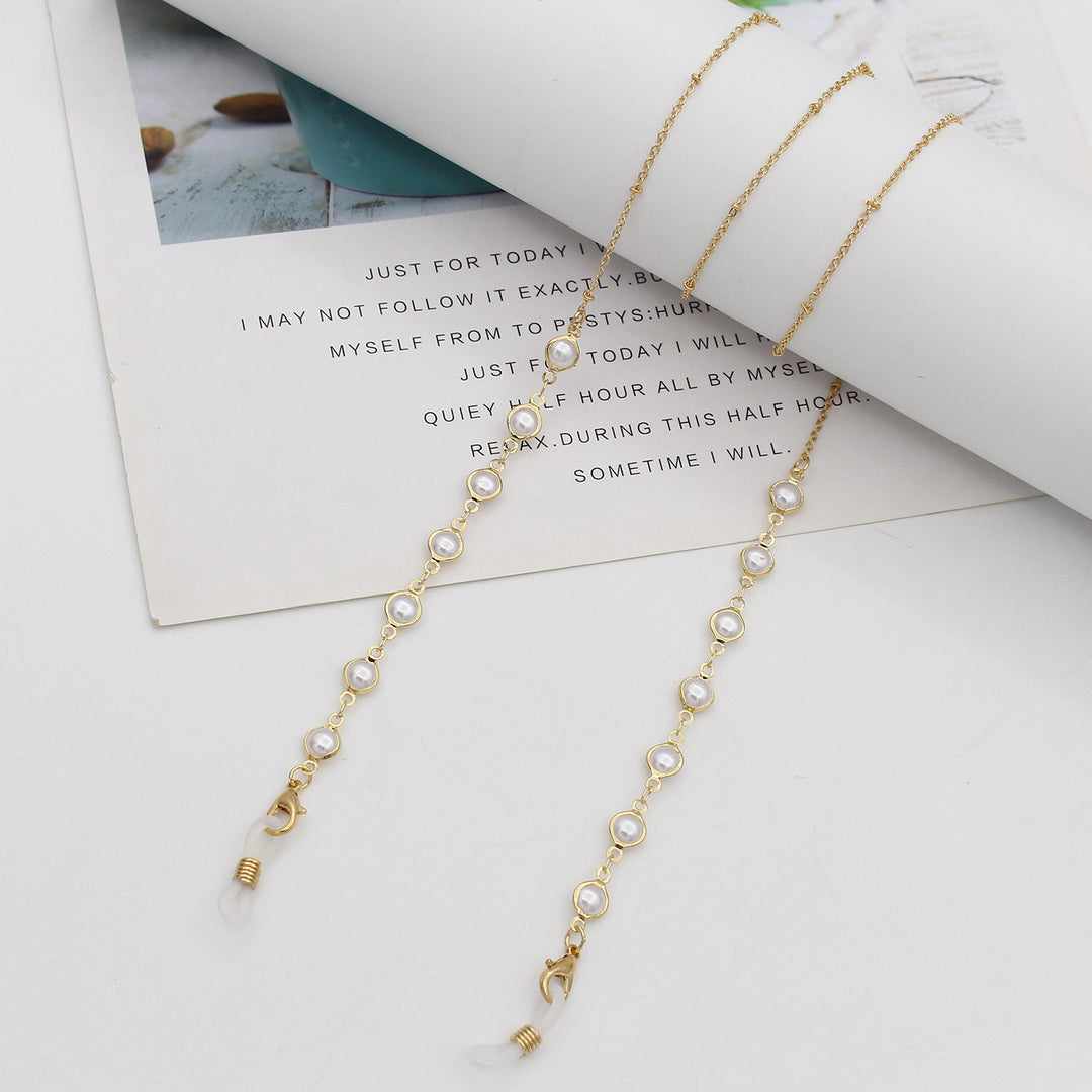 Elegant Pearl Chain Eyewear Holder Kalsten