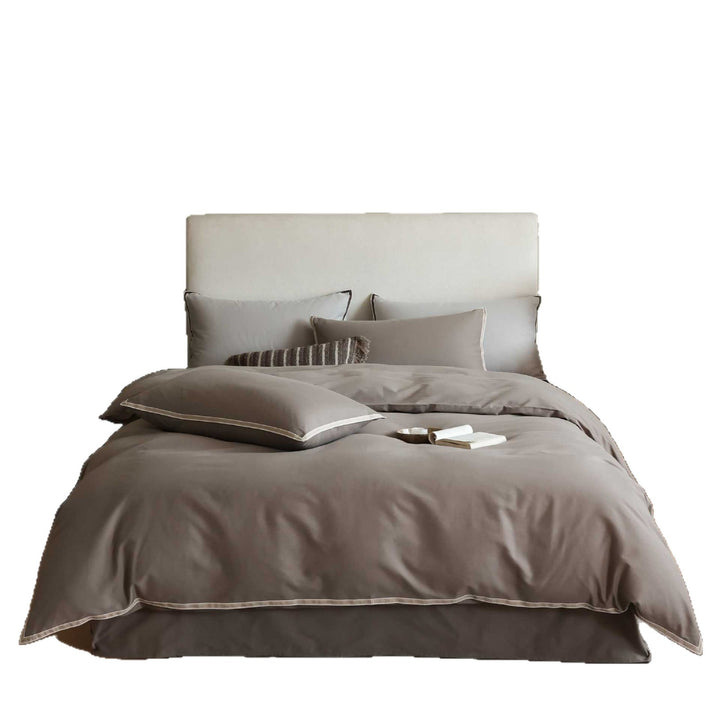 Premium cotton satin duvet cover with piping and hotel closure