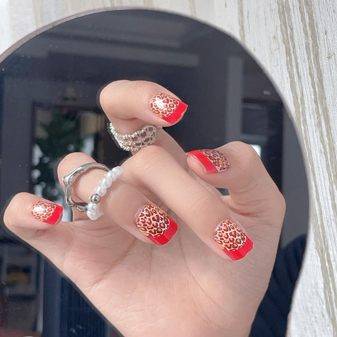 Trendy Animal Print Acrylic Nails