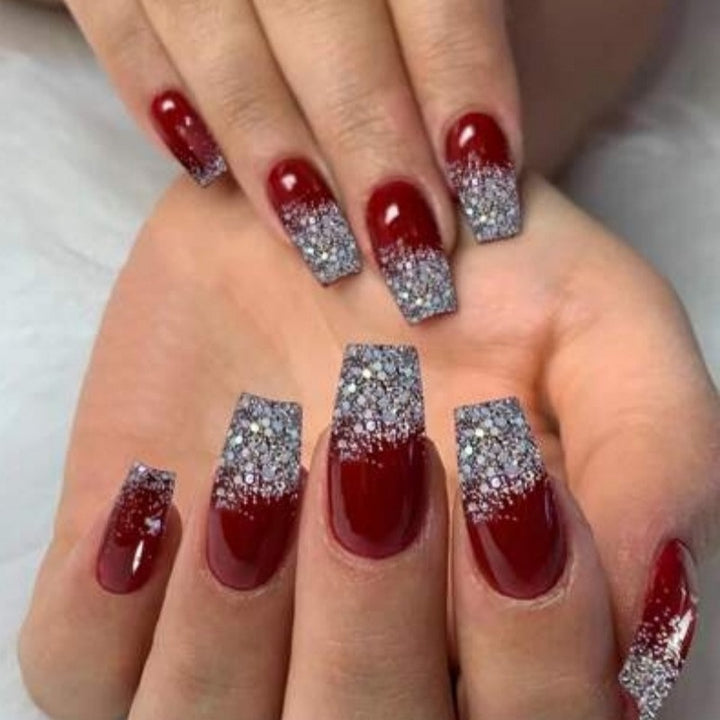 Glittery Nail Art Kalsten