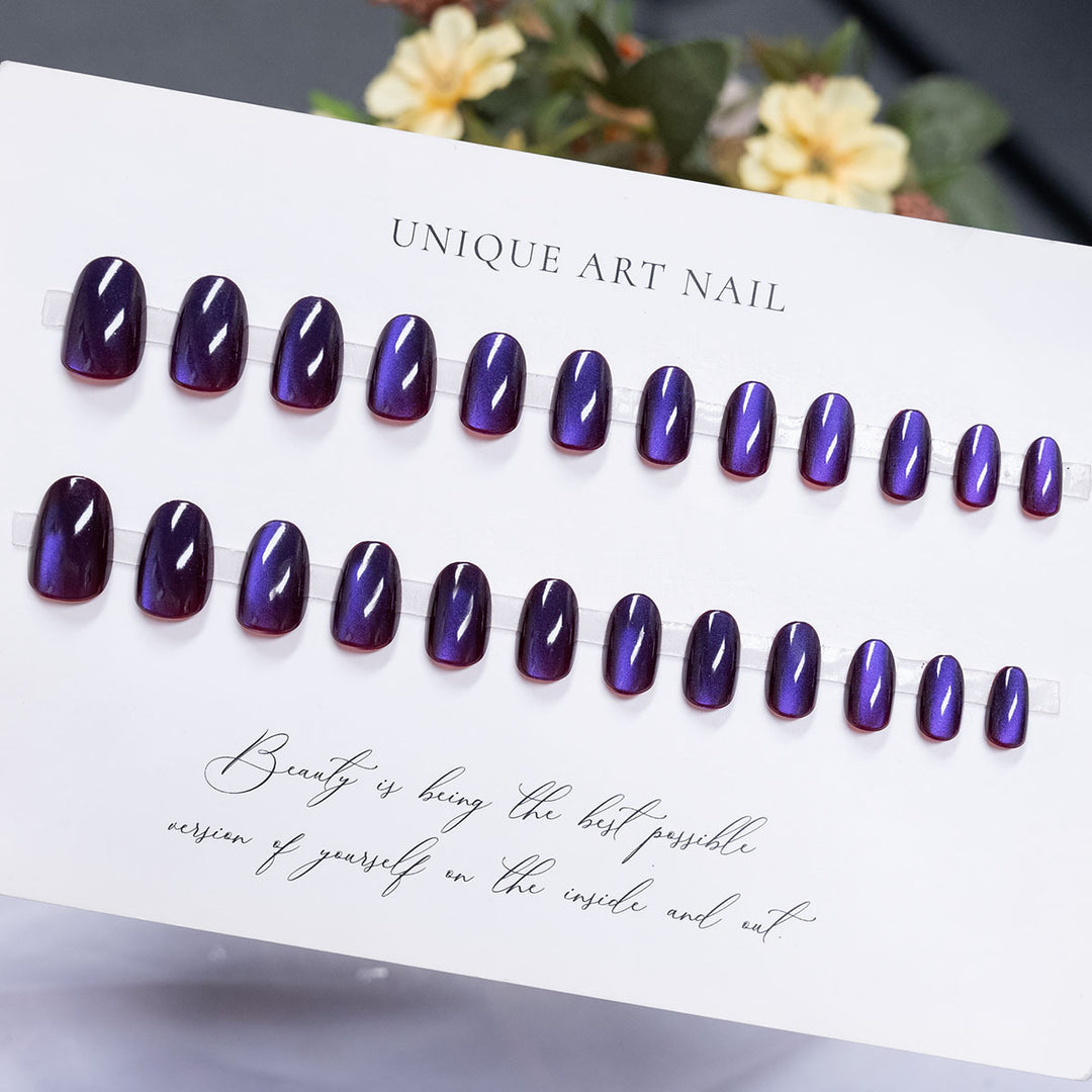 Glossy Press-On Nail Art Set