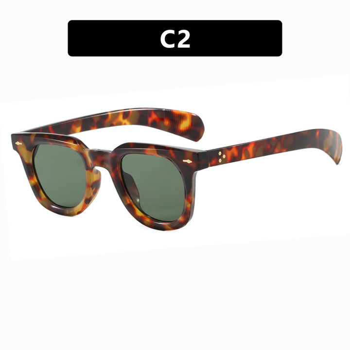 Women's stylish sunglasses in trendy design with elegant frame Kalsten