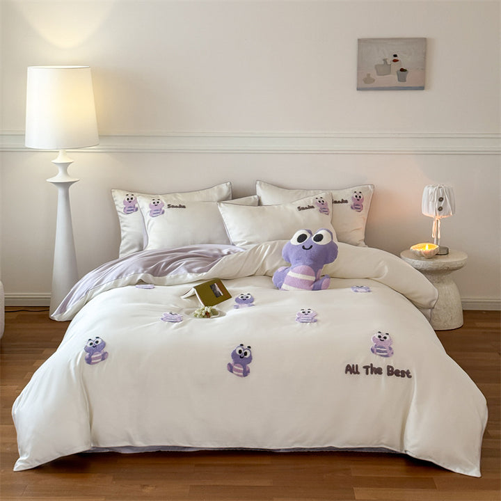 luxurious cotton satin bedding set with embroidered teddy bear appliqués