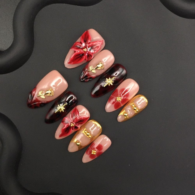Artistic Press-On Nail Set