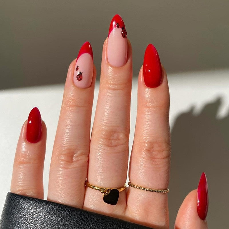 Nail art set with playful design and stylish accents Kalsten
