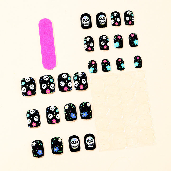Artistic Halloween-Themed Nail Art Kalsten