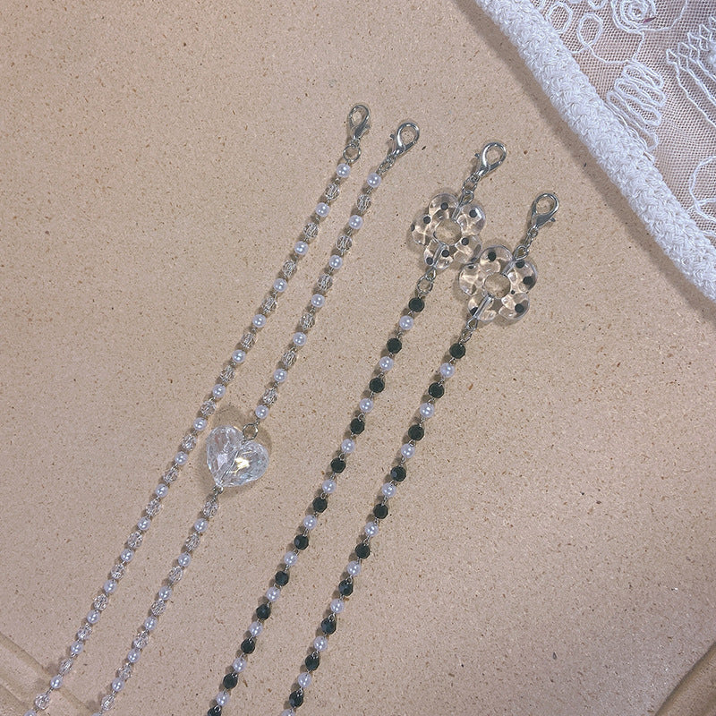 Elegant jewelry necklace with heart-shaped pendants Kalsten