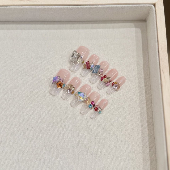 Artisanal Decorative Press-On Nail Set