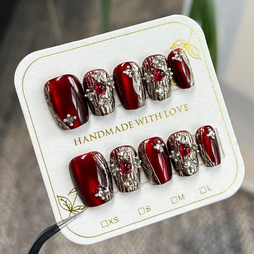 Artistic artificial nails in elegant design with glitter accents Kalsten