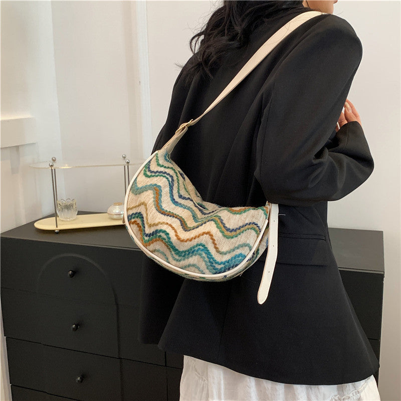 Vintage-Inspired Woven Crossbody Bag Kalsten