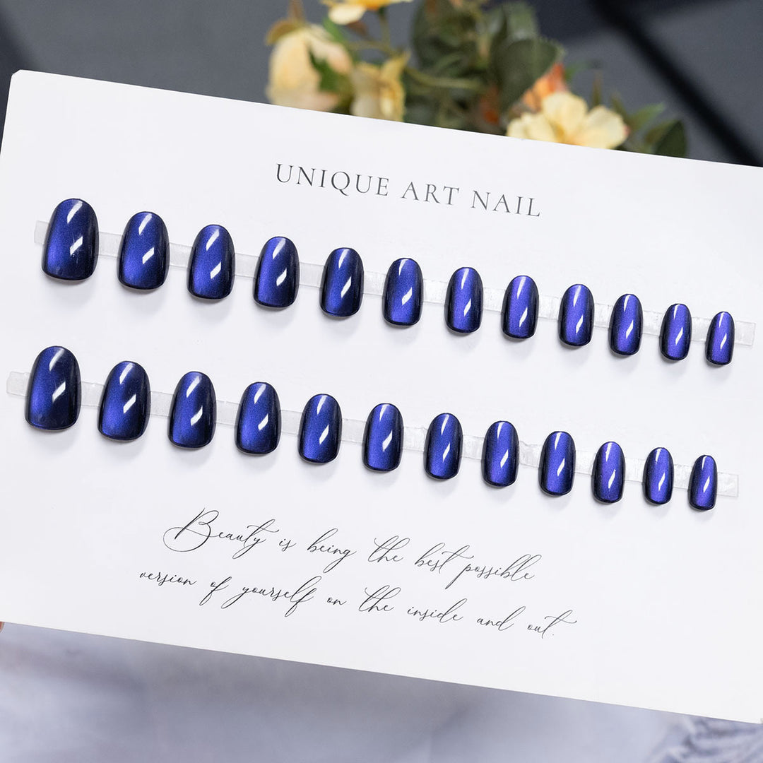 Glossy Press-On Nail Art Set