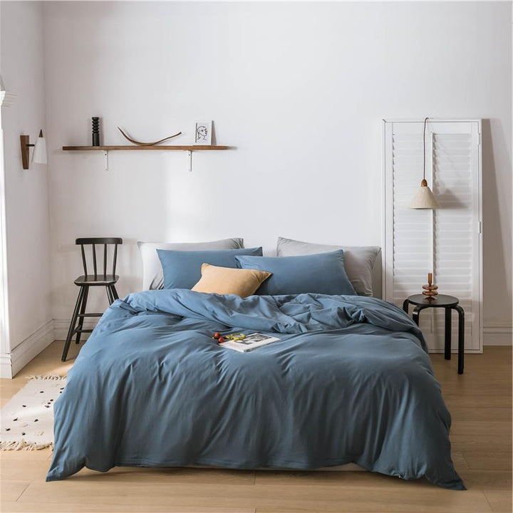 Bedding set made of breathable cotton percale with temperature-regulating processing
