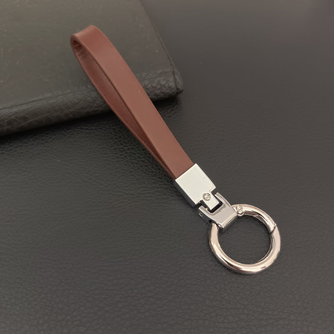 Elegant Leather Keychain Holder Kalsten