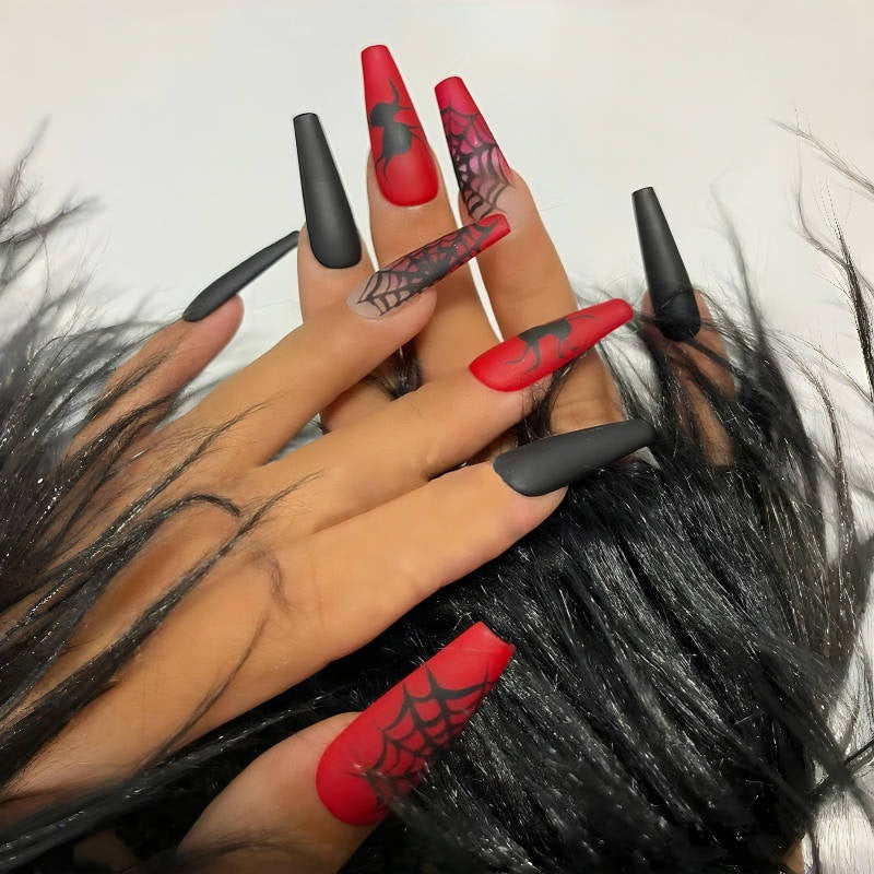 Halloween-Themed Press-On Nail Art Kalsten