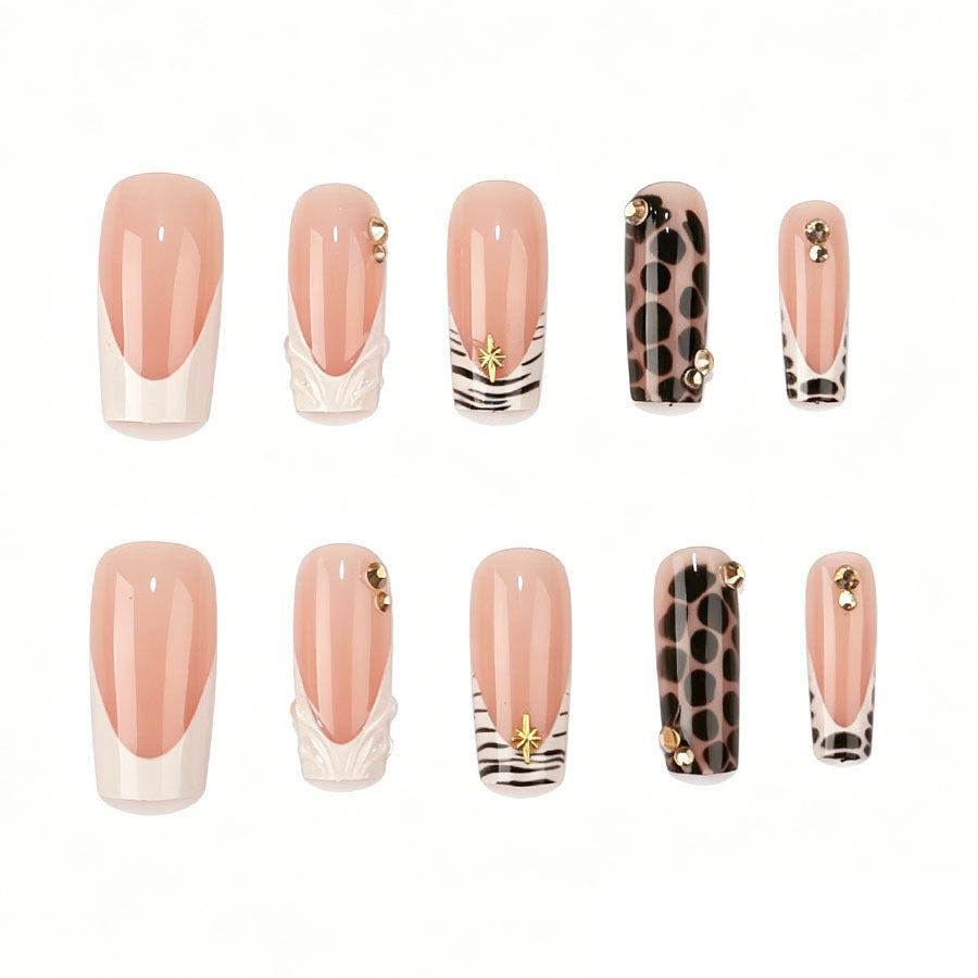 Artificial nail set with luxurious 3D details Kalsten
