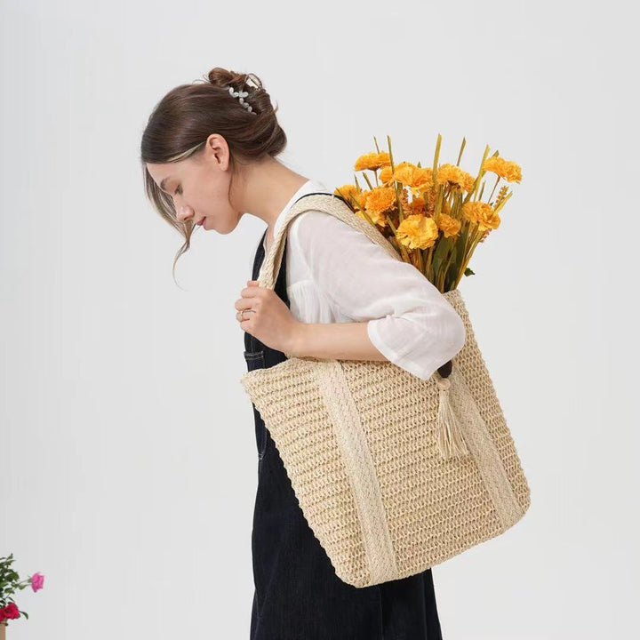 Spacious beach bag with unique woven design Kalsten