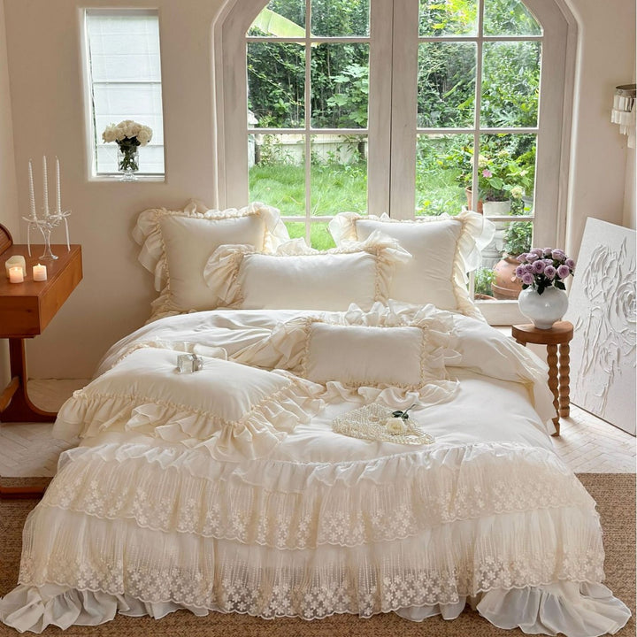 Romantic bedding set with layered lace ruffle and frill edge