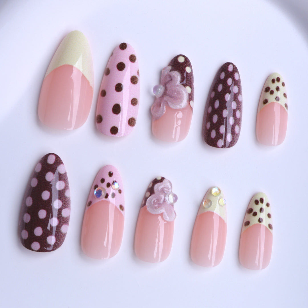 Elegant artificial nails with floral and geometric accents Kalsten