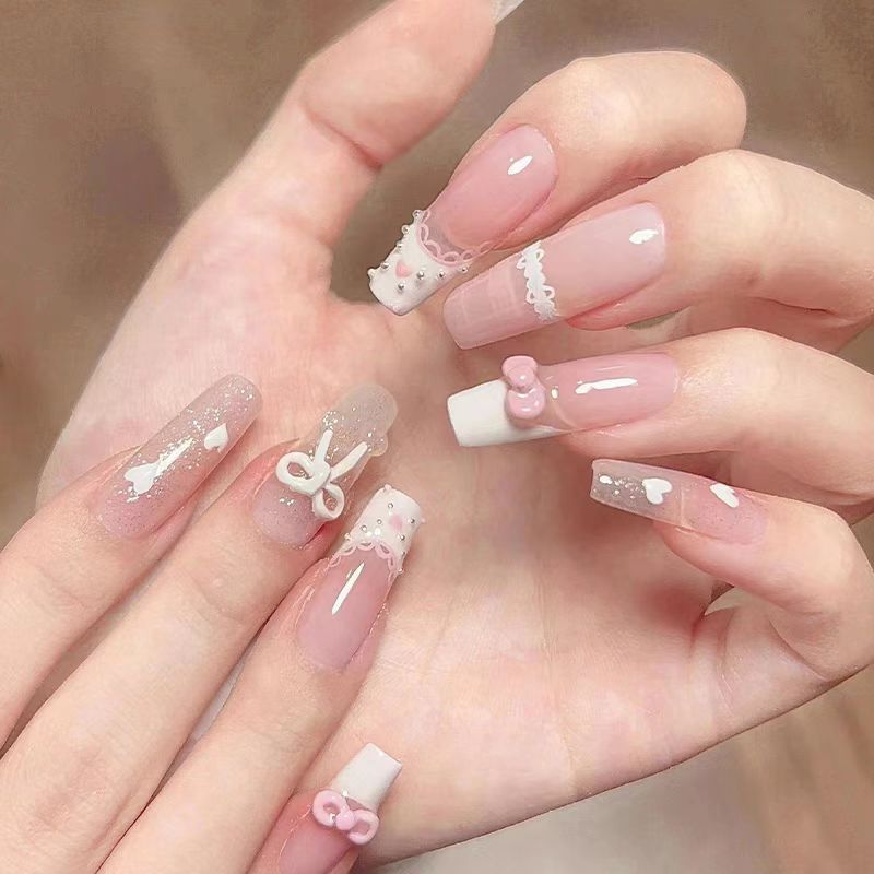 Decorative Artisanal Nail Extensions