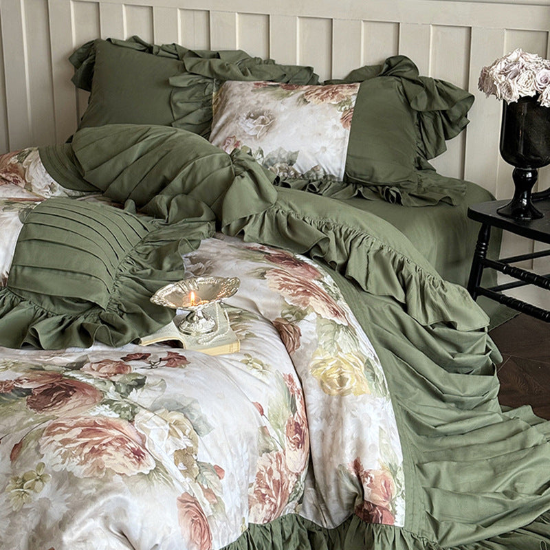 Luxurious bedding set made of cotton satin with ruffles and vintage rose pattern