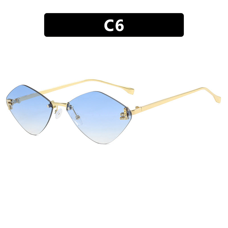 Women's geometric sunglasses in an extravagant design with gradient lenses Kalsten