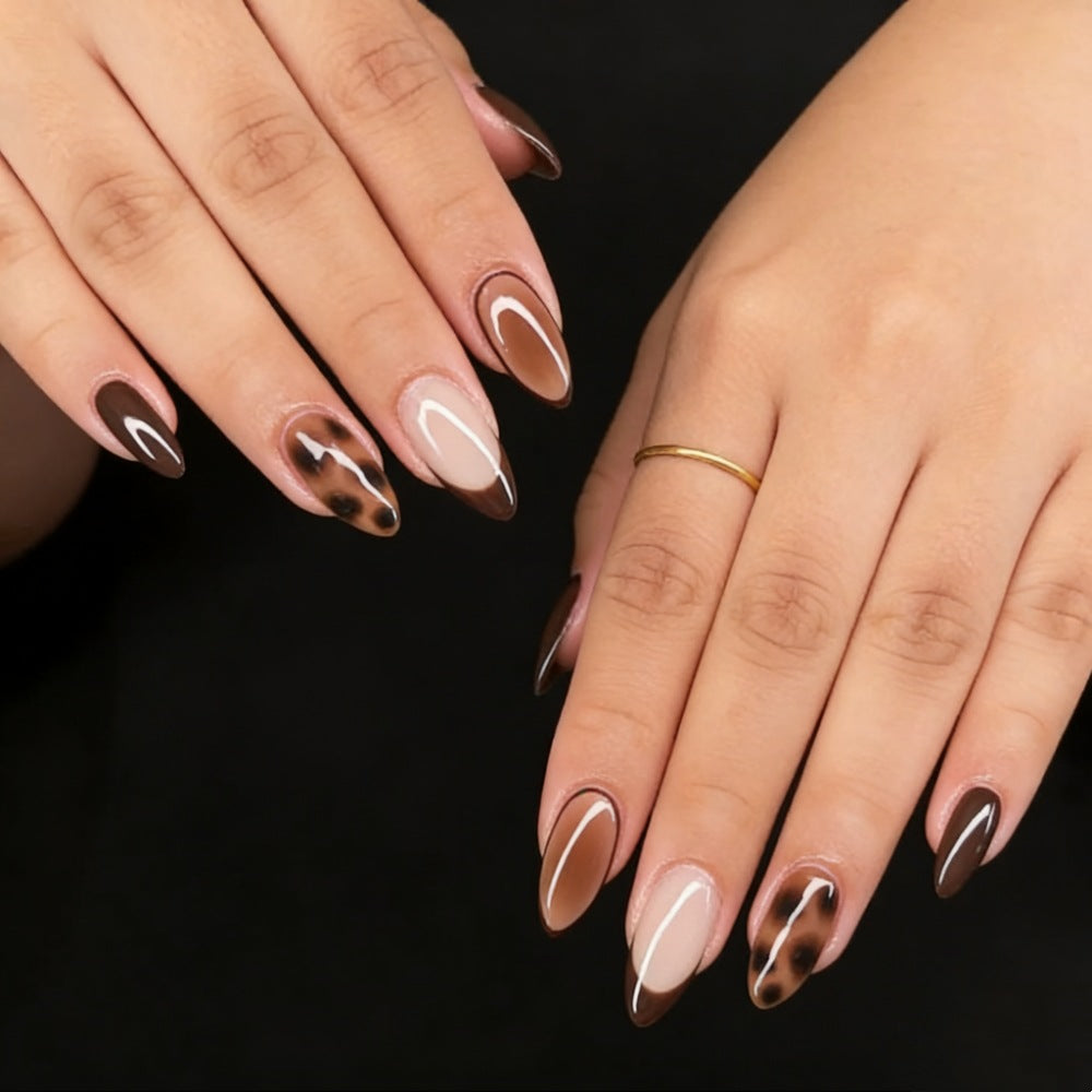 Artificial nails in elegant two-tone design Kalsten
