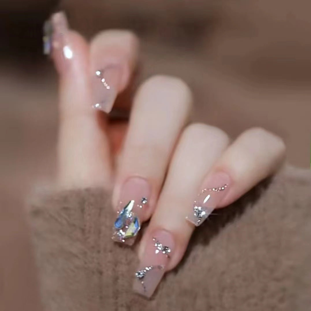 Glamorous artificial nails with glitter accents Kalsten