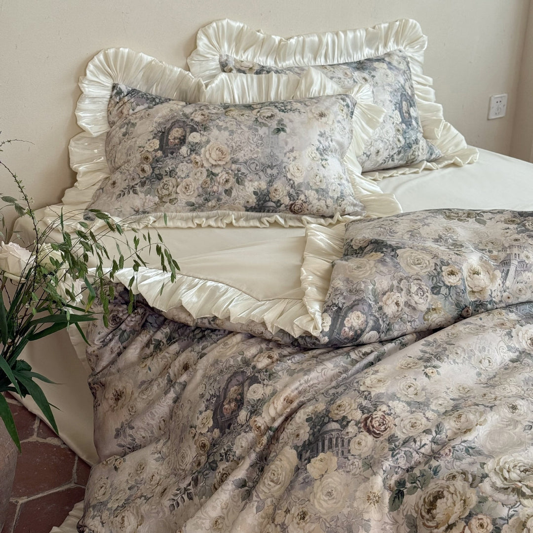 Romantic satin bedding set with floral jacquard look and gathered ruffle