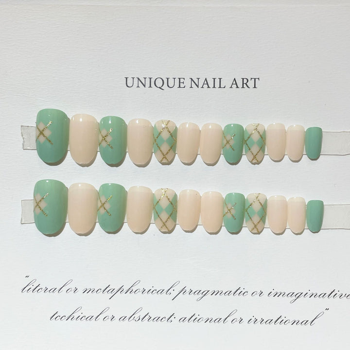 Trendy Geometric Pattern Press-On Nail Set