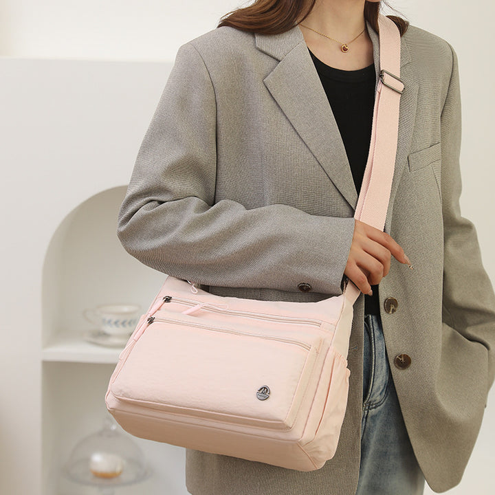 WoMulti-Pocket Crossbody Satchel