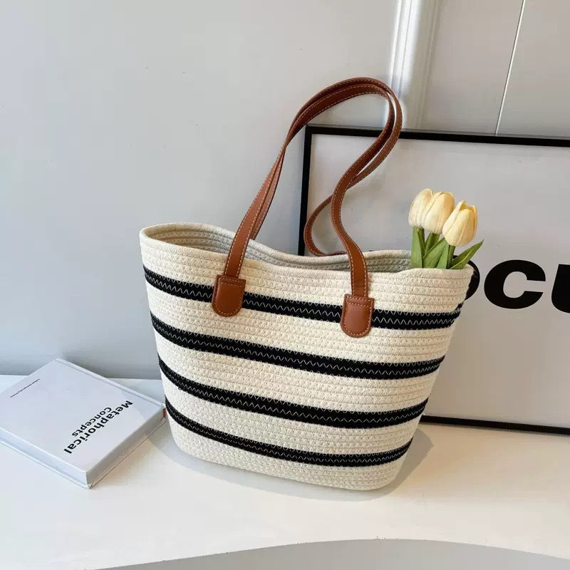 Spacious straw tote bag with leather handles Kalsten