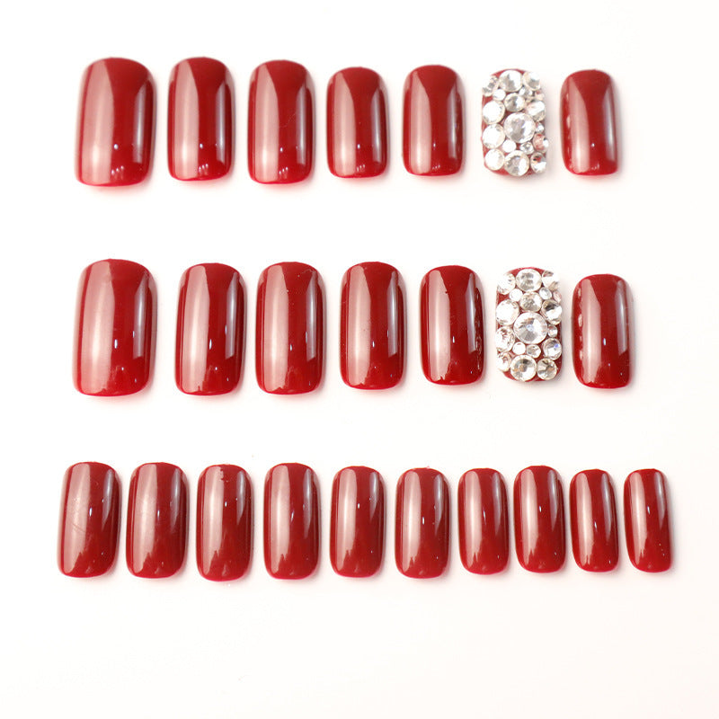 Glamorous Decorative Press-On Nail Set