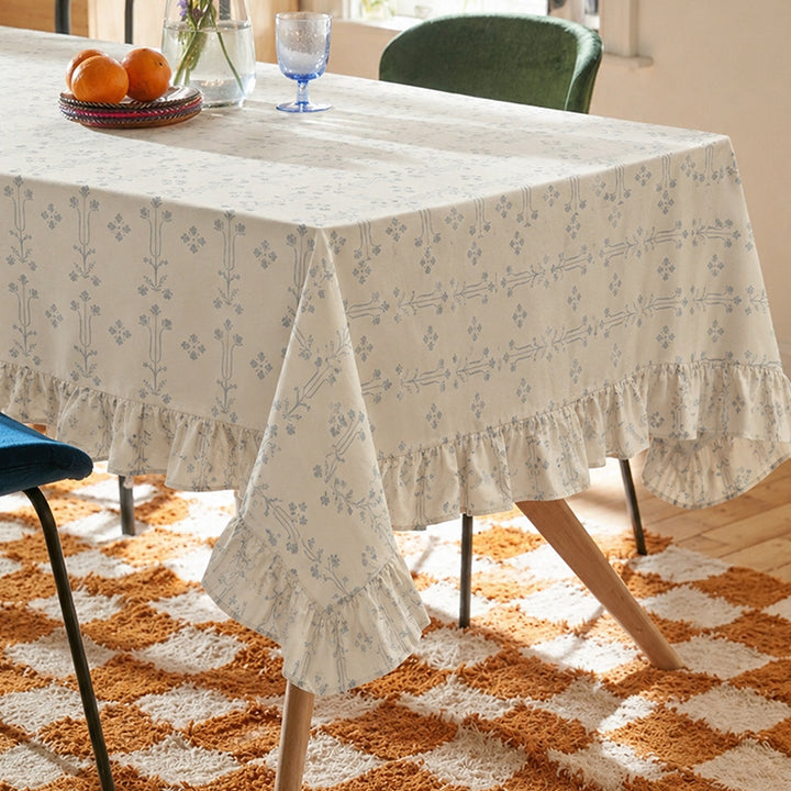 Rectangular cotton blend tablecloth with ruffle and fine jacquard pattern Kalsten