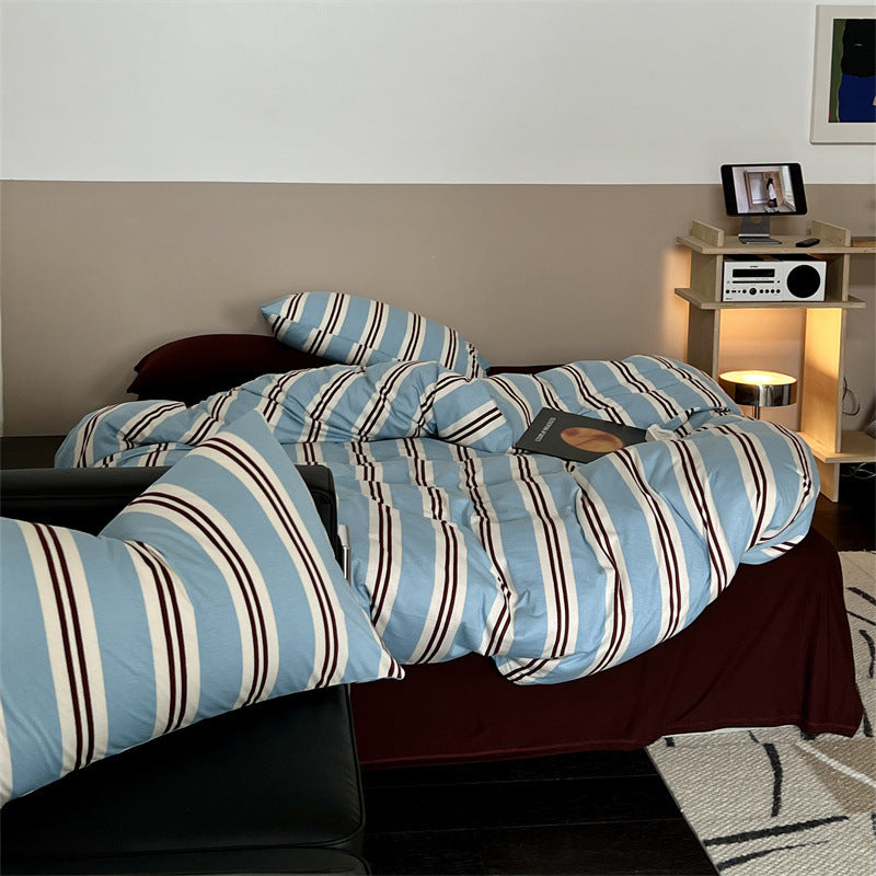 Striped bedding set made of Mako cotton with concealed zipper