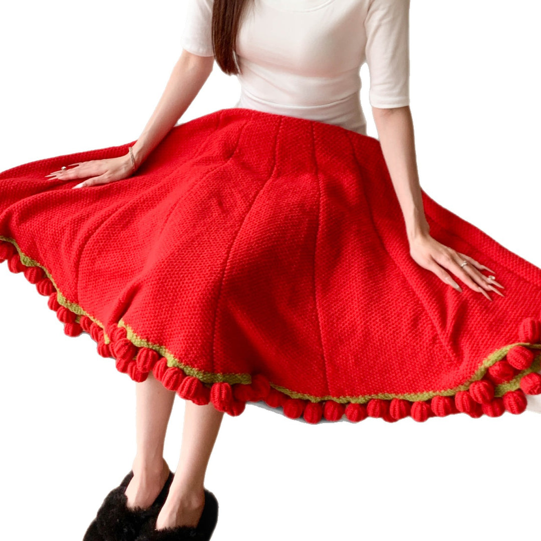Cozy Blanket with Playful Pompons Kalsten