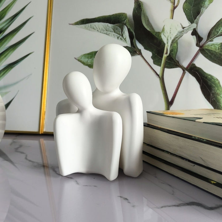 Artistic Dual Figure Decoration Kalsten