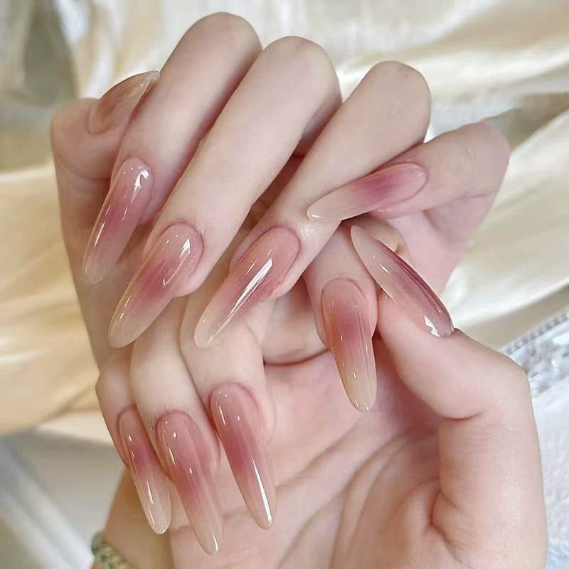 Elegant artificial nails in modern stiletto style Kalsten