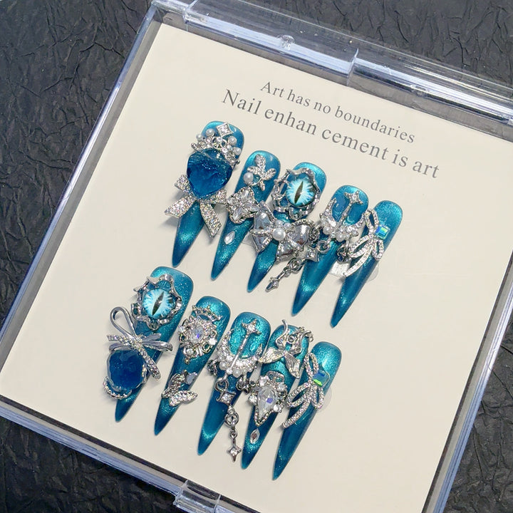 Glamorous Decorative Press-On Nail Art Set