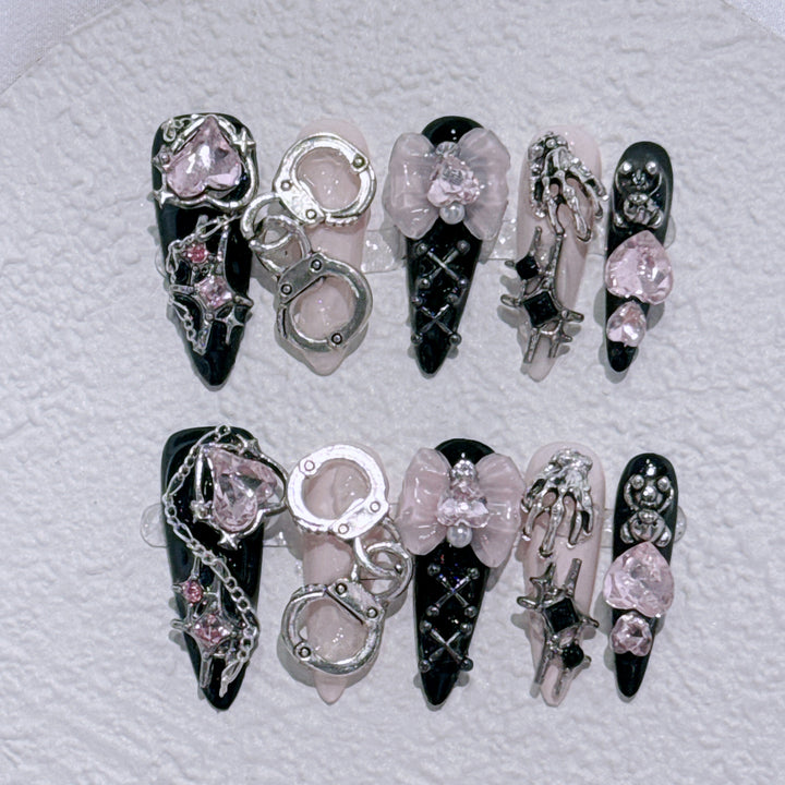 Glamorous Nail Art Extensions