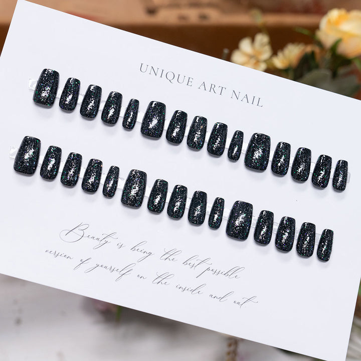 Glamorous Glittery Press-On Nails