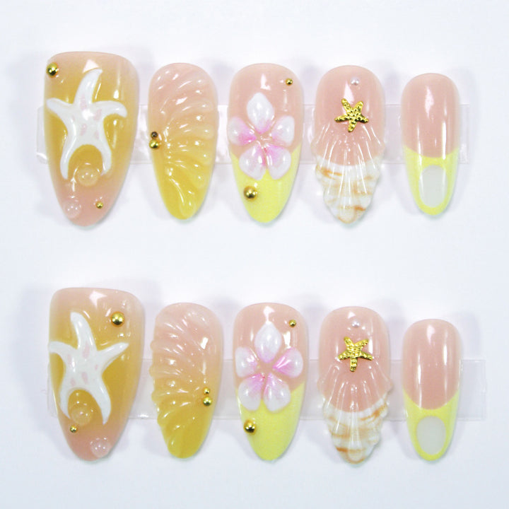 Artificial nail set with maritime shell and flower motifs Kalsten